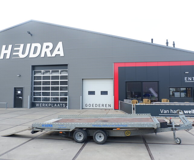 Verhuurmodel kantelbare autotransporter 430x210cm