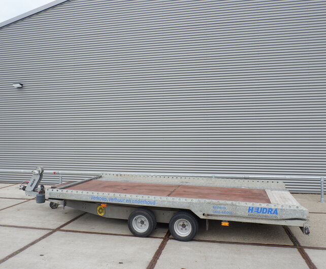 Verhuurmodel kantelbare autotransporter 430x210cm