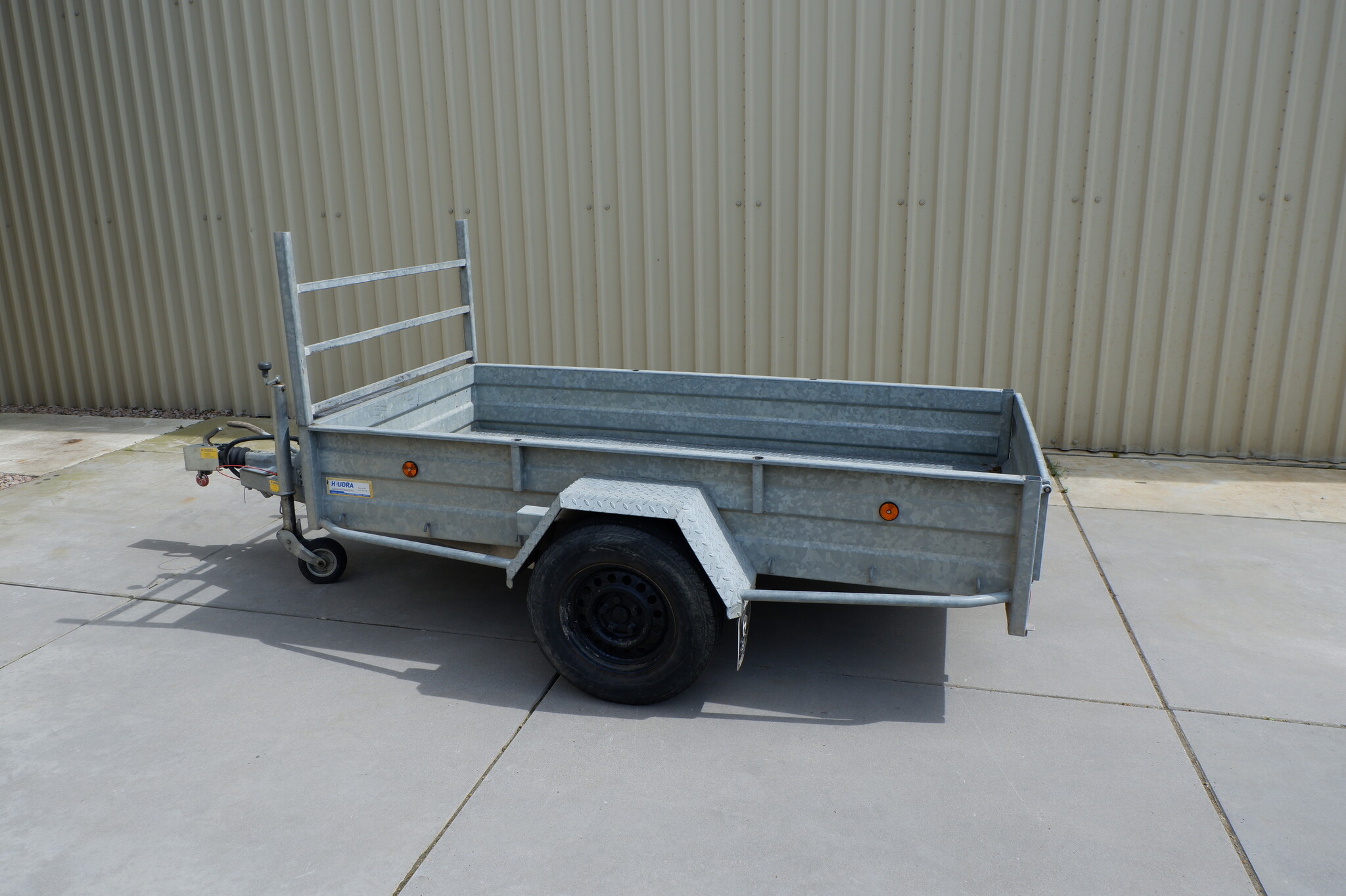 Verhuurmodel Bakwagen 245x125cm