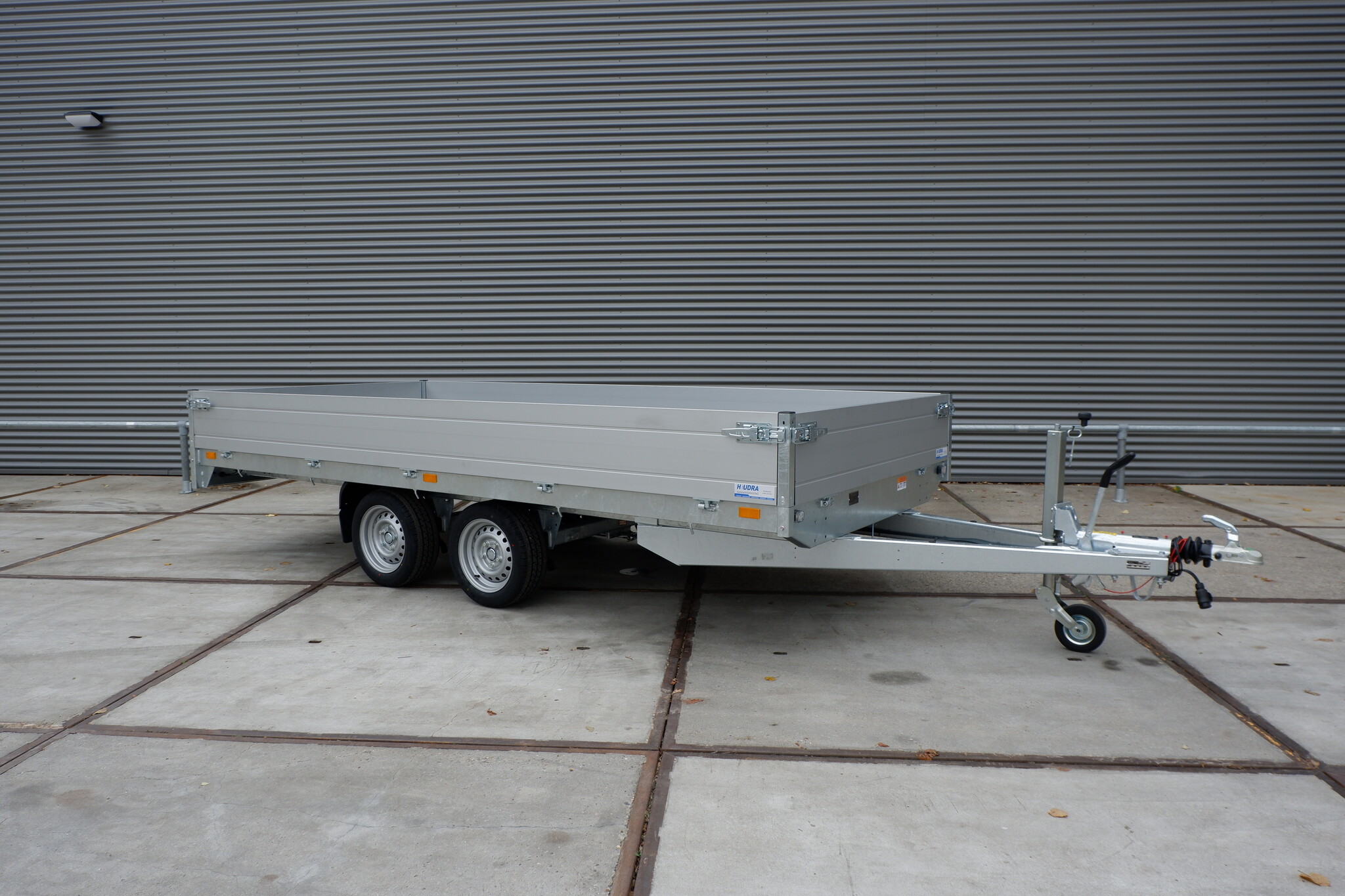 Saris plateauwagen 2700kg 406x184cm