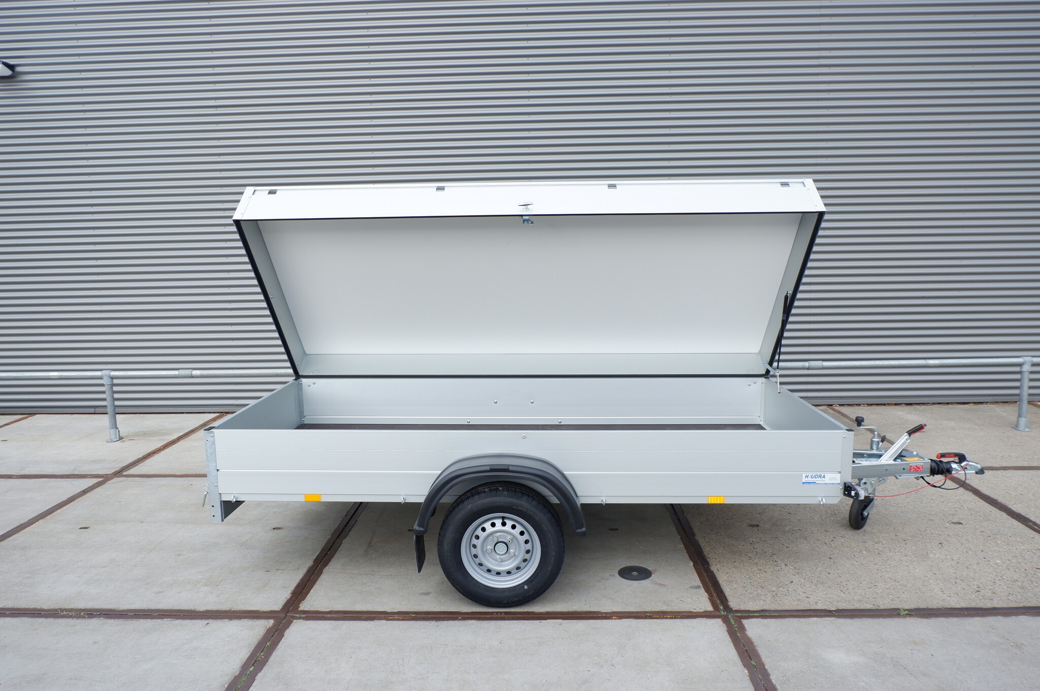 Anssems bagagewagen met zijwaarts scharnierende deksel