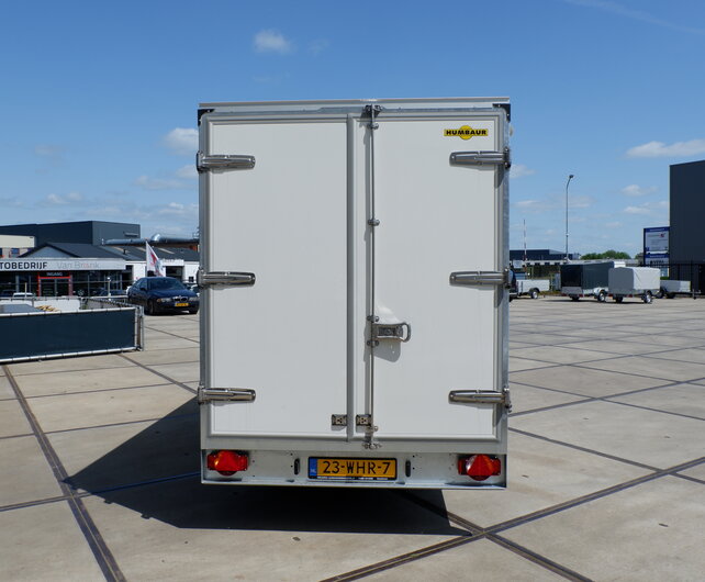 Humbaur gesloten plateauwagen 3000kg 418x173x229cm