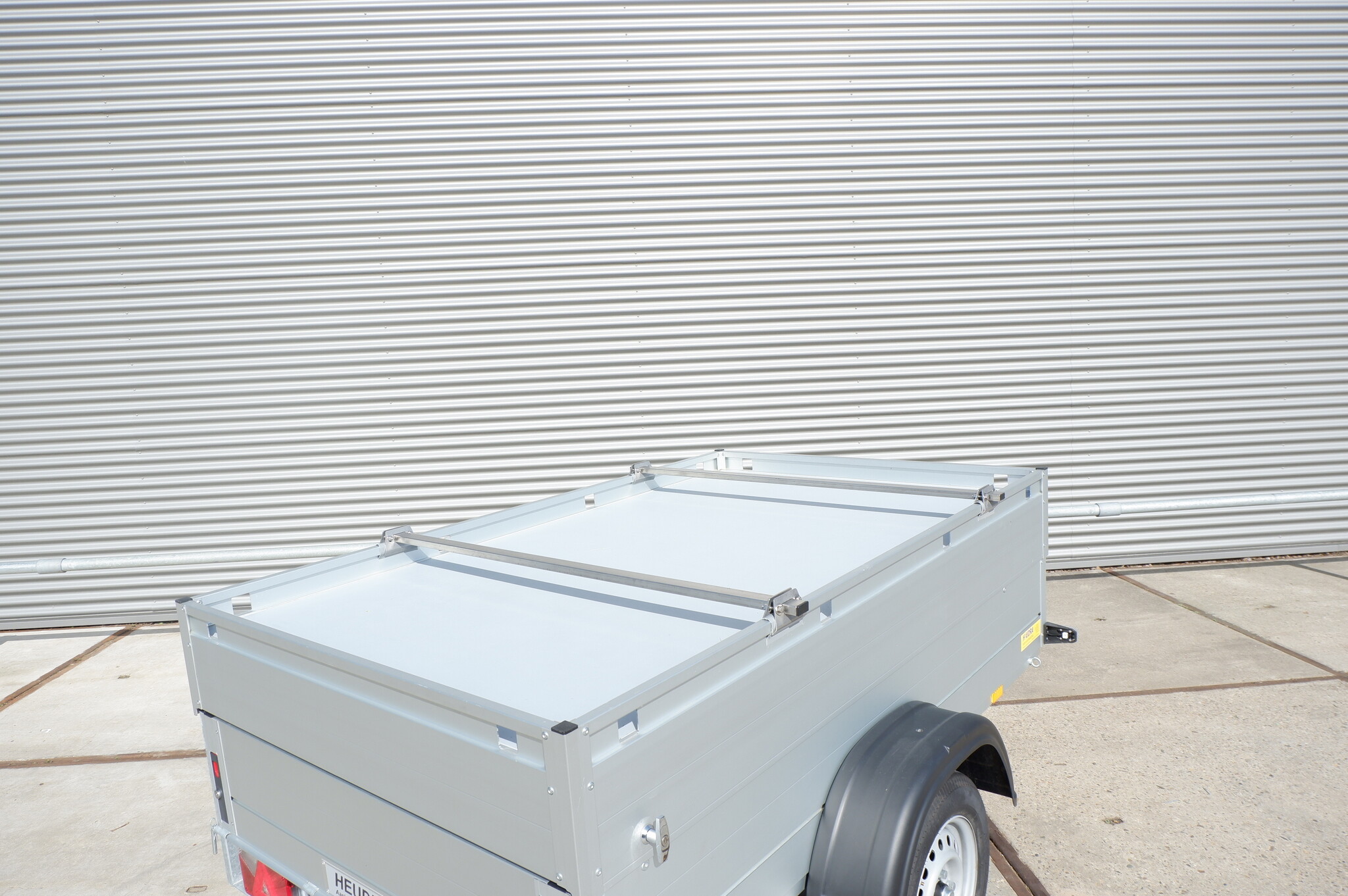 Universele roestvast stalen dakdragers 138cm (lengte) voor een Anssems bagagewagen