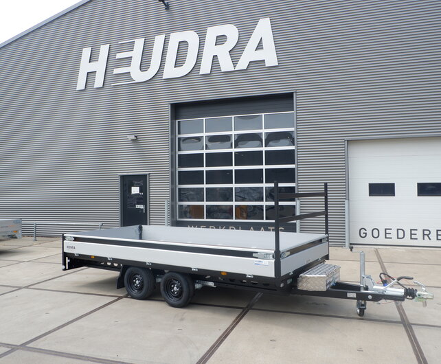 Plateauwagen Henra Tandemas 2700kg 351x185cm Xpert Black Bottom