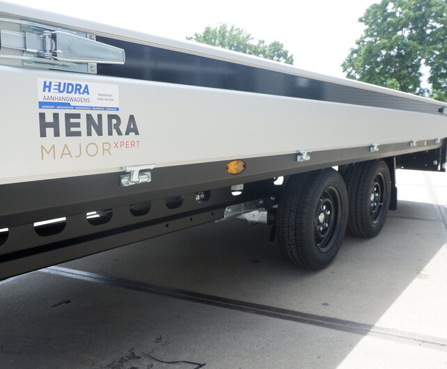 Plateauwagen Henra Tandemas 2700kg 351x185cm Xpert Black Bottom
