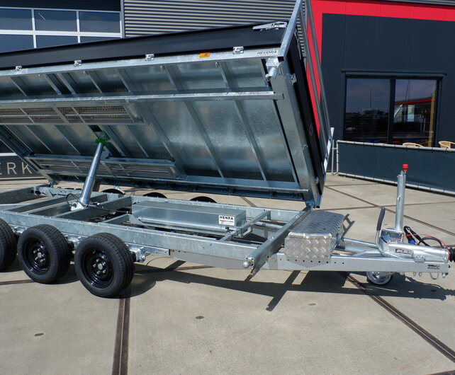 Henra driezijdige Kipper 3500kg 401x202cm Xpert Black Label