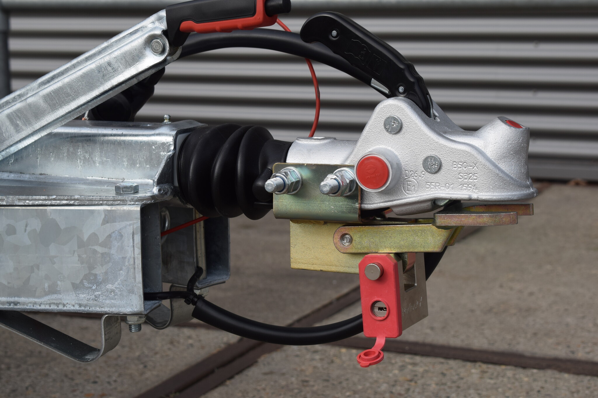 Gaffelslot voor een 1200kg tot 3000kg aanhangwagen SCM goedgekeurd knott