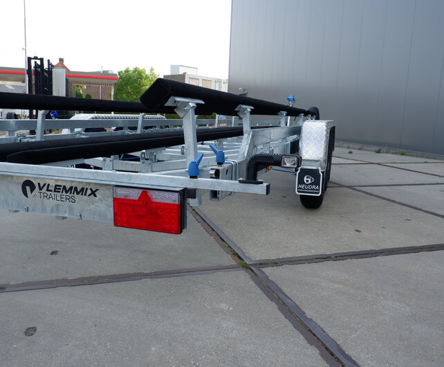 Vlemmix boottrailer met glijbalken Type-ZA 3500kg 1000x255cm