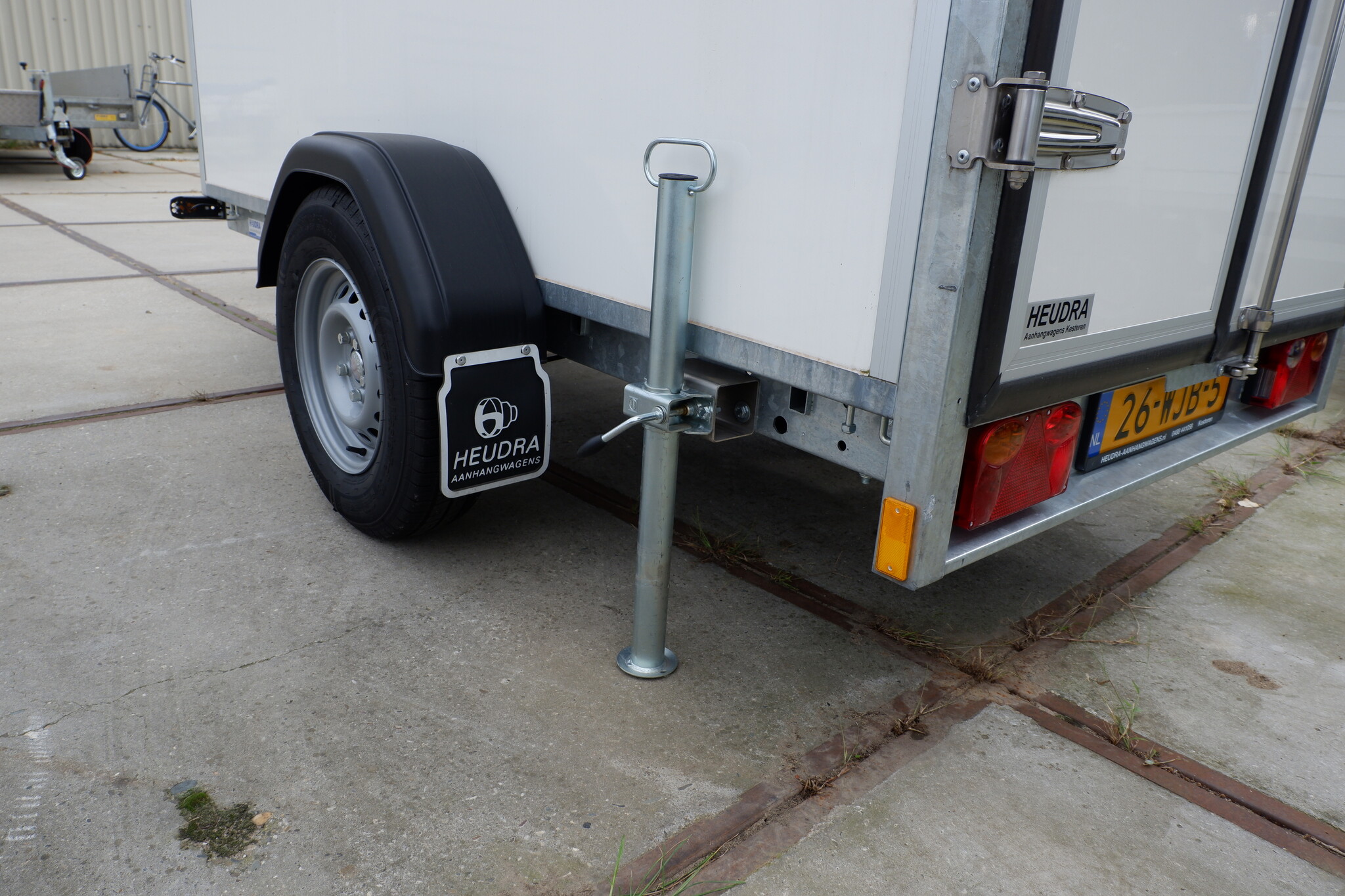 Steunpoot voor Henra gesloten aanhangwagen enkelas (set)