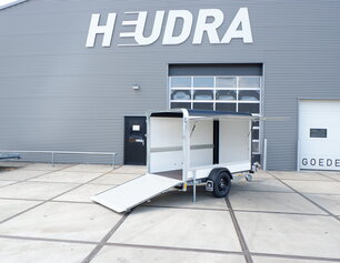 Henra gesloten aanhangwagen 1350kg 265x138x160cm Xpert met achterklep & zijklep