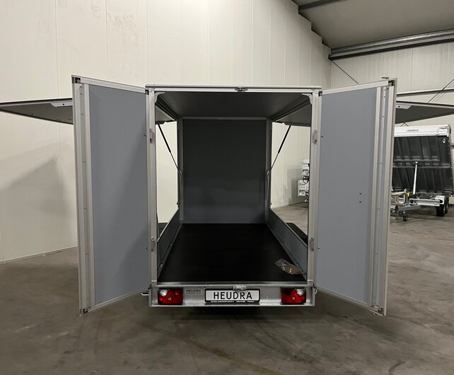 Saris gesloten aanhangwagen GO 2000kg 306x154x180cm met dubbele verkoopklep