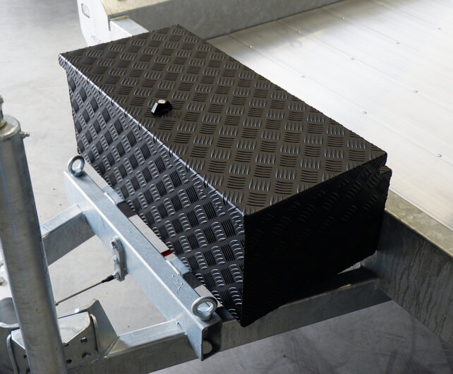 Zwarte aluminium disselkist maat L 750x380x280mm