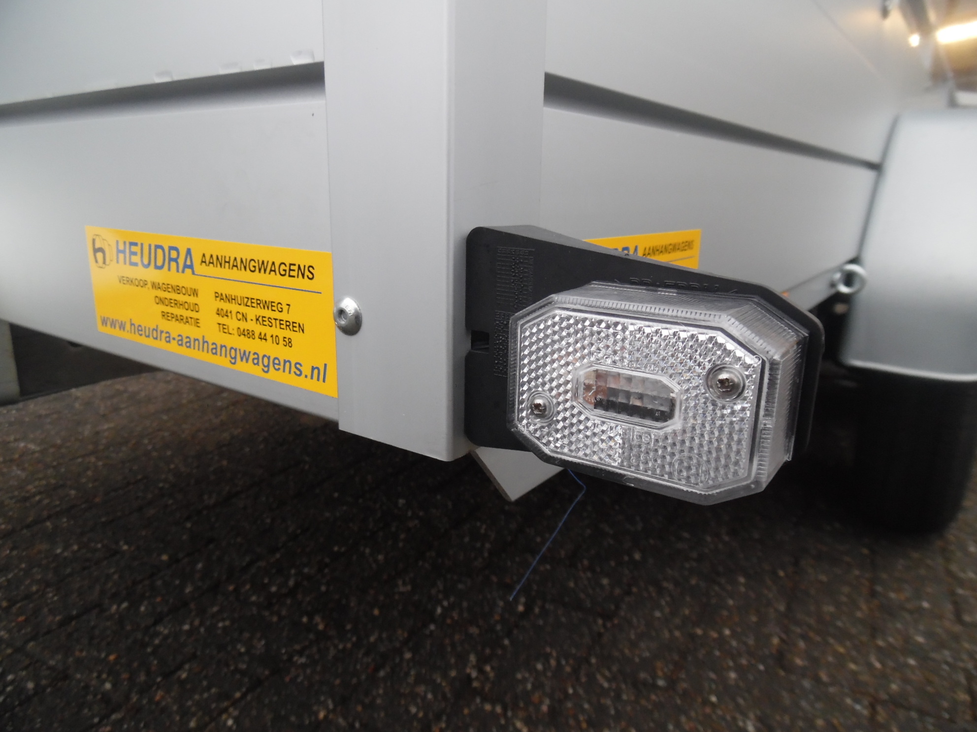 Breedtelamp wit 64x44mm