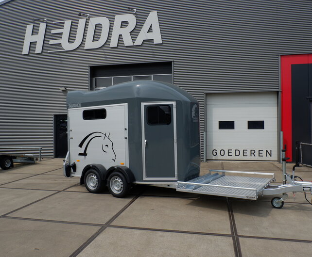 Cheval Liberté paardentrailer 2 paards 2600kg  315x167x230cm met koetsenframe