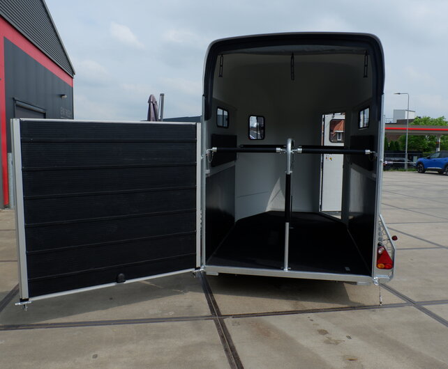 Cheval Liberté paardentrailer 2 paards 2600kg  315x167x230cm met koetsenframe