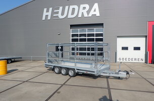 Maatwerk Heudrax machinetransporter 3500kg 400x150cm met bandenframe