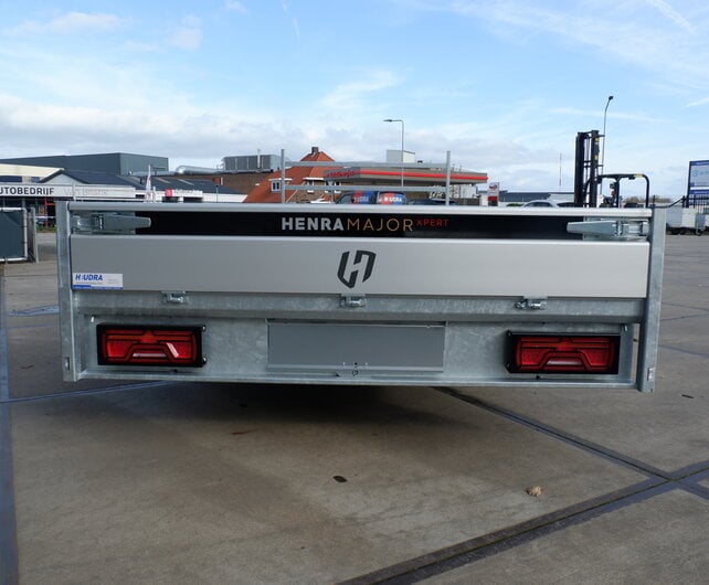 Henra plateauwagen tridemas 3500kg 553x202cm Xpert