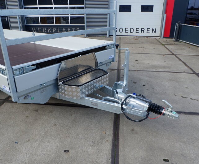 Henra plateauwagen tridemas 3500kg 553x202cm Xpert