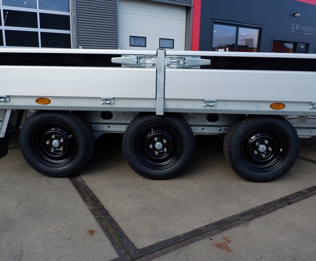 Henra plateauwagen tridemas 3500kg 553x202cm Xpert