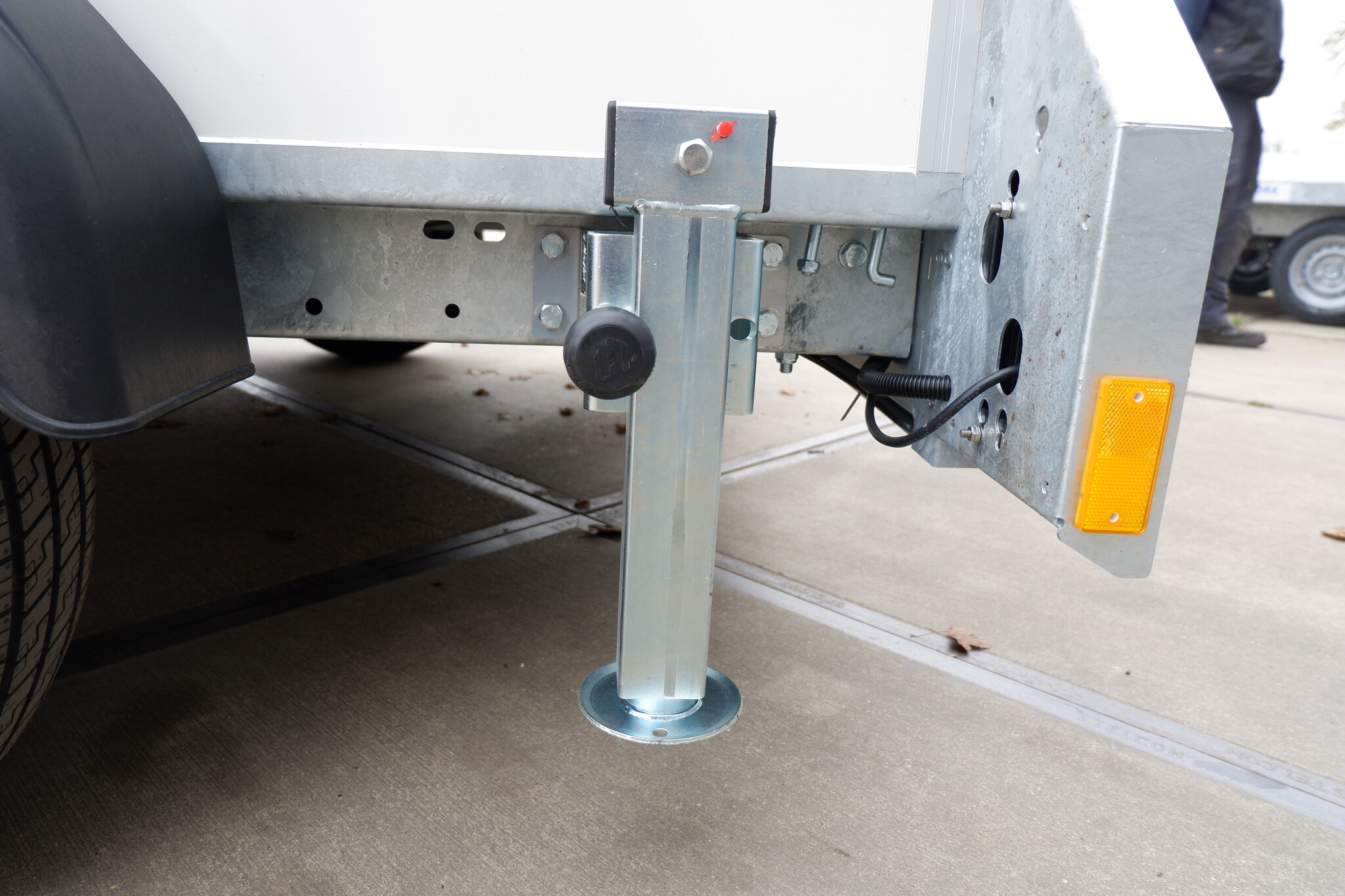 Steunpoot voor Henra gesloten aanhangwagen (set)