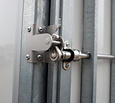 Henra gesloten aanhangwagen Tridemas 3500kg 465x184x220cm Xpert met zijdeur en oprijklep