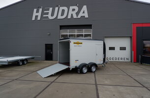 Humbaur aluminium gesloten aanhangwagen 2600kg 328x177x180cm met zijdeur & deur/klep combi