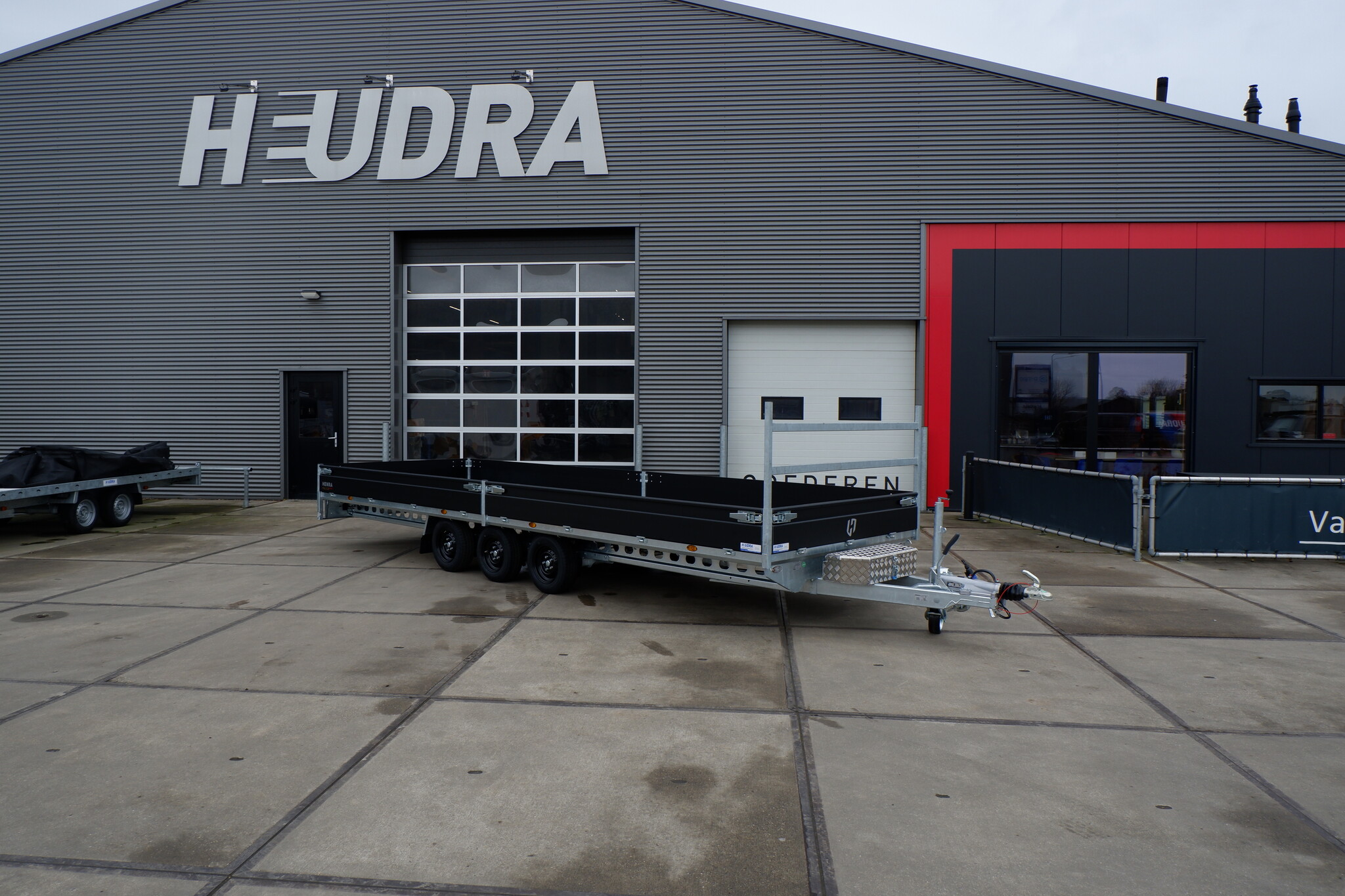 Henra plateauwagen tridemas 3500kg 633x222cm  Xpert BlackLabel