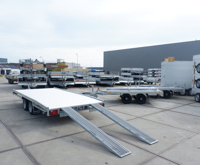 Hulco Carax-2 3500kg 540x207cm multitransporter