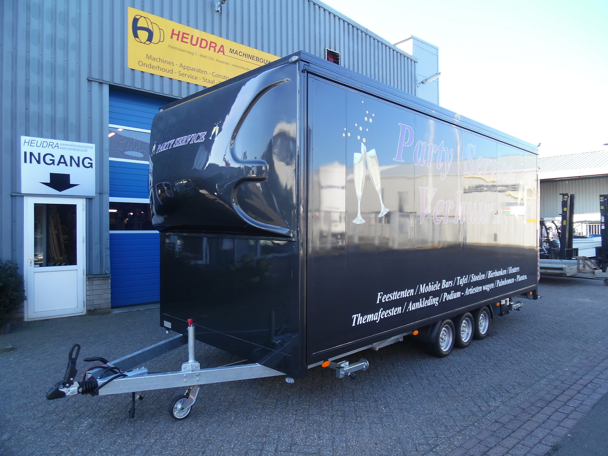 Heudra marktwagen evenementen aanhangwagen met sandwich opbouw