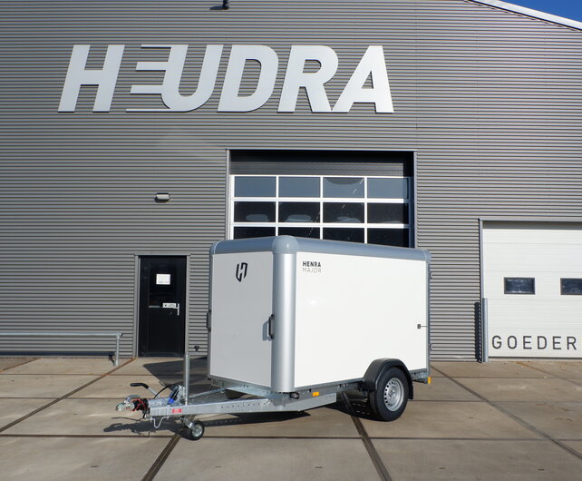 Henra gesloten aanhangwagen 1350kg 315x138x160cm