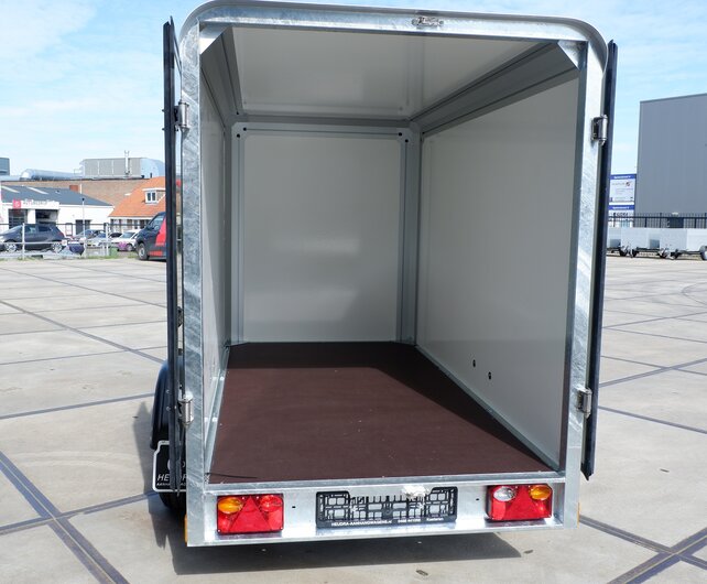Henra gesloten aanhangwagen 1350kg 315x138x160cm