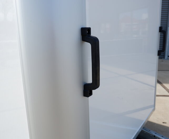 Henra gesloten aanhangwagen 1350kg 315x138x160cm