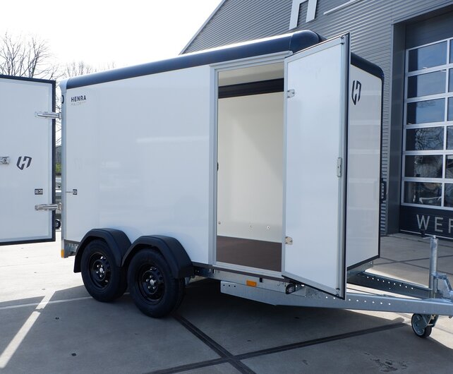 Henra gesloten aanhangwagen 2000kg 265x138x160cm