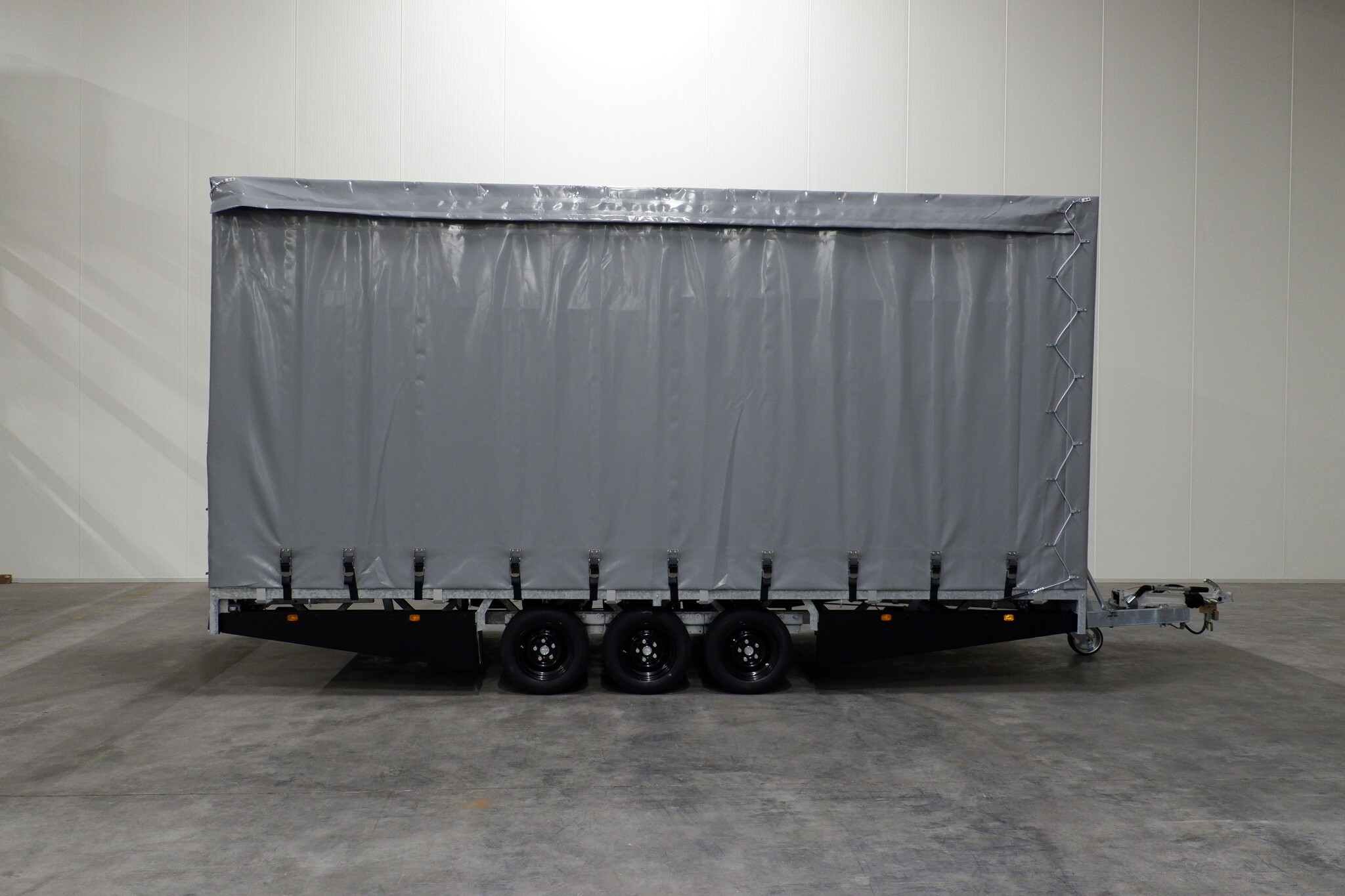 Maatwerk Hulco Medax-3 met huif