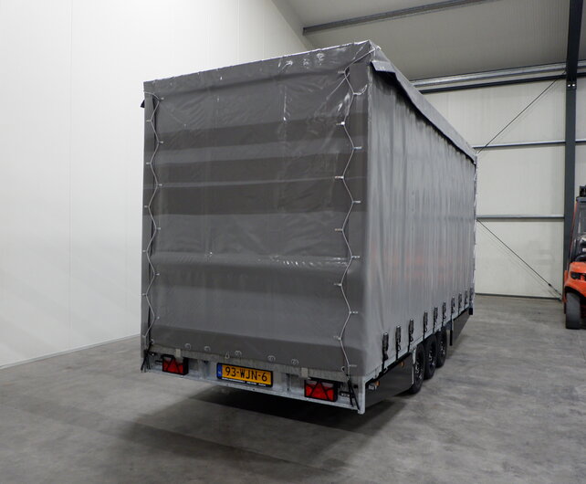 Maatwerk Hulco Medax-3 met huif