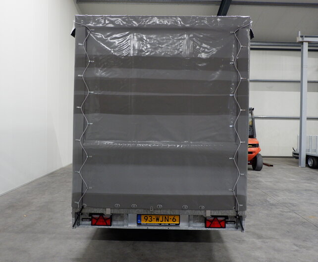 Maatwerk Hulco Medax-3 met huif