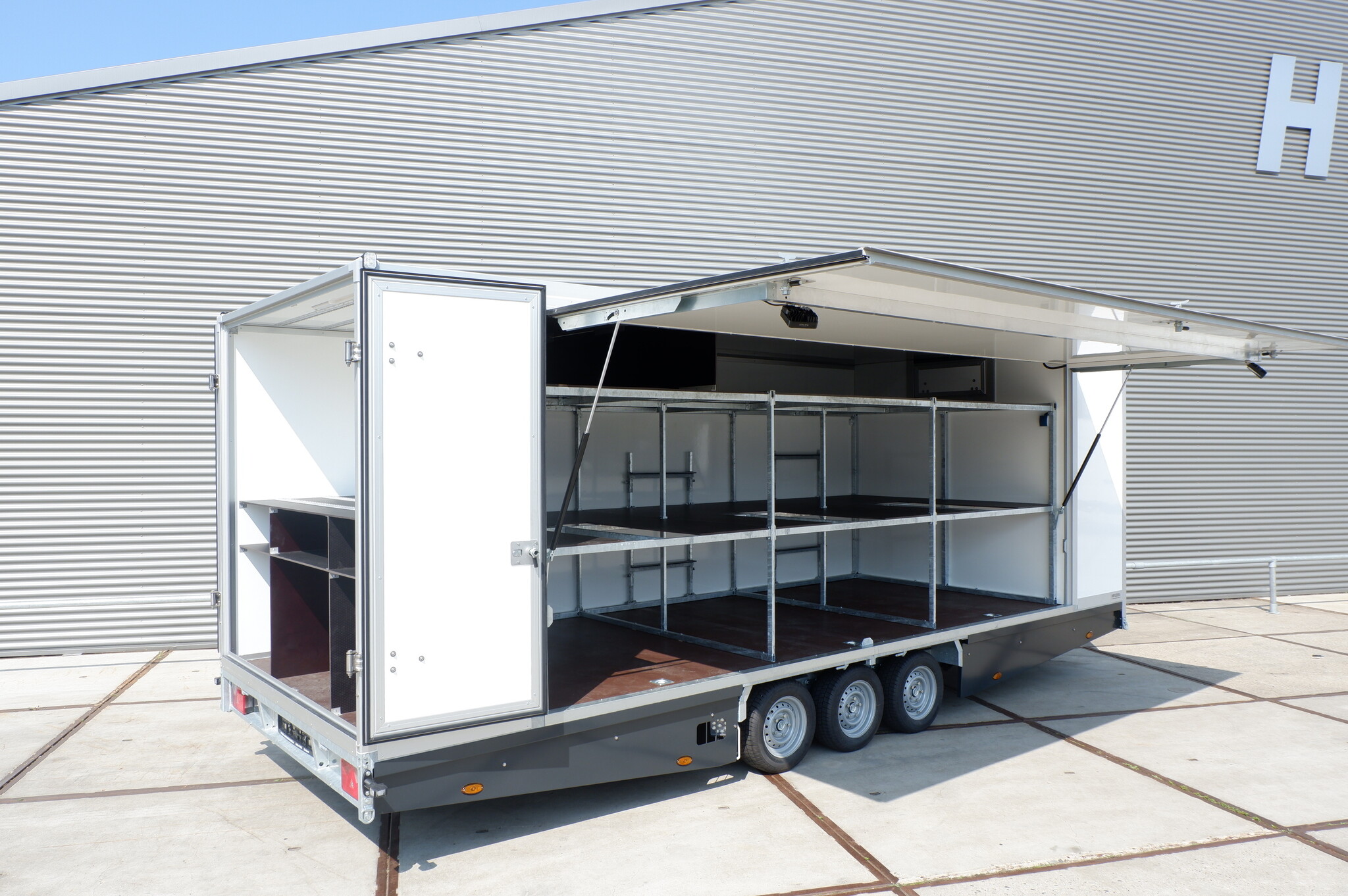 Heudra maatwerk gesloten evenementen aanhangwagen