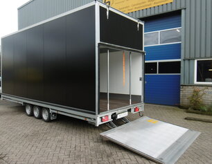 Heudra maatwerk gesloten aanhangwagen met laadklep