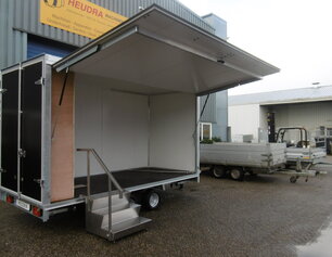 Heudra maatwerk gesloten presentatiewagen