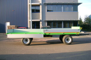 Heudra maatwerk aanhangwagen voor bomentransport