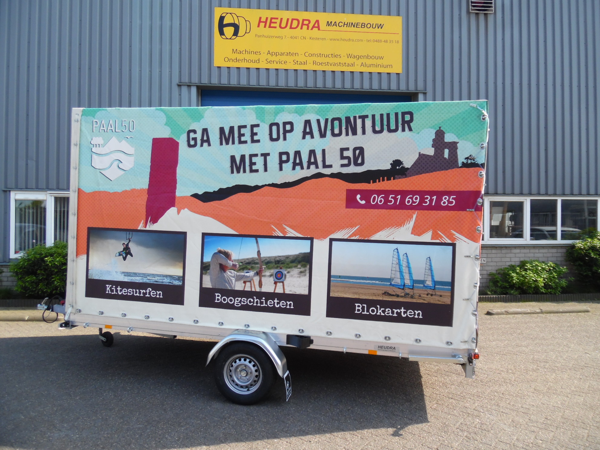 Autotransporter met huif volledig op maat