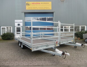 Maatwerk plateauwagen 3500kg met bandenframe tandemas (2-as)