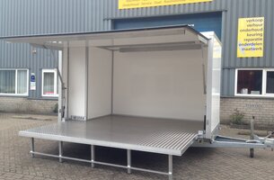 Heudra maatwerk gesloten presentatiewagen wit