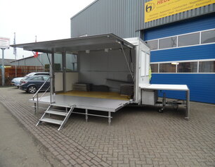 Heudra maatwerk gesloten aanhangwagen met verkoopkleppen