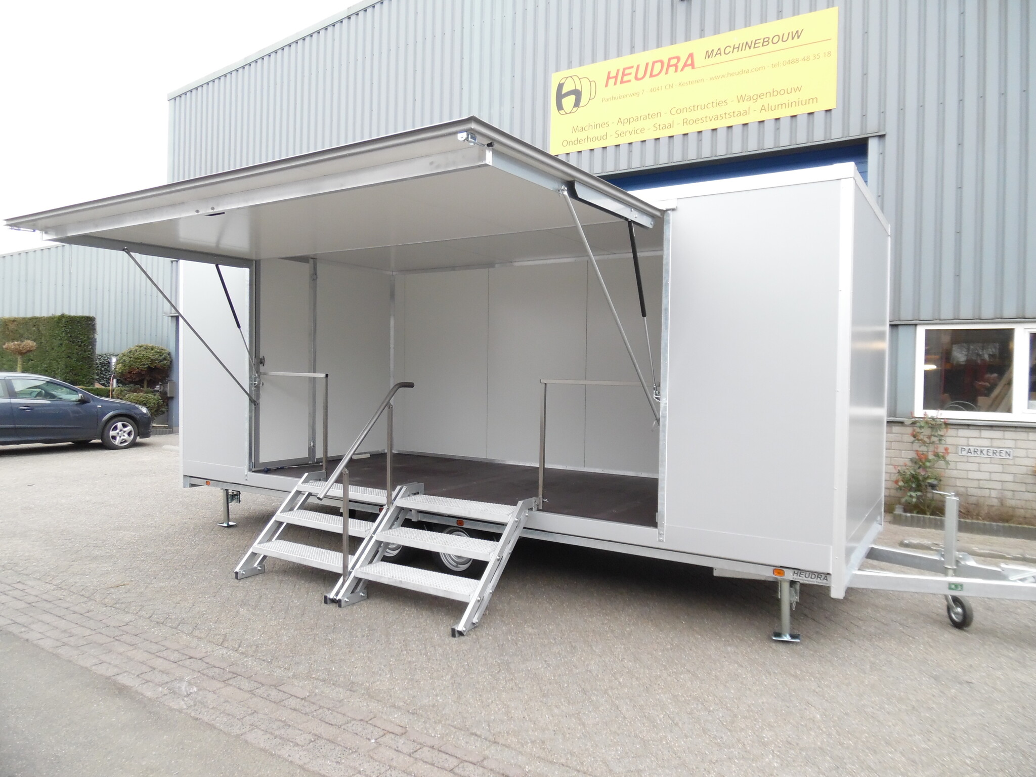 Heudra maatwerk gesloten aanhangwagen met verkoopklep