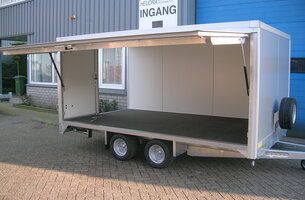 Heudra gesloten maatwerk aanhangwagen met verkoopklep en achterdeuren