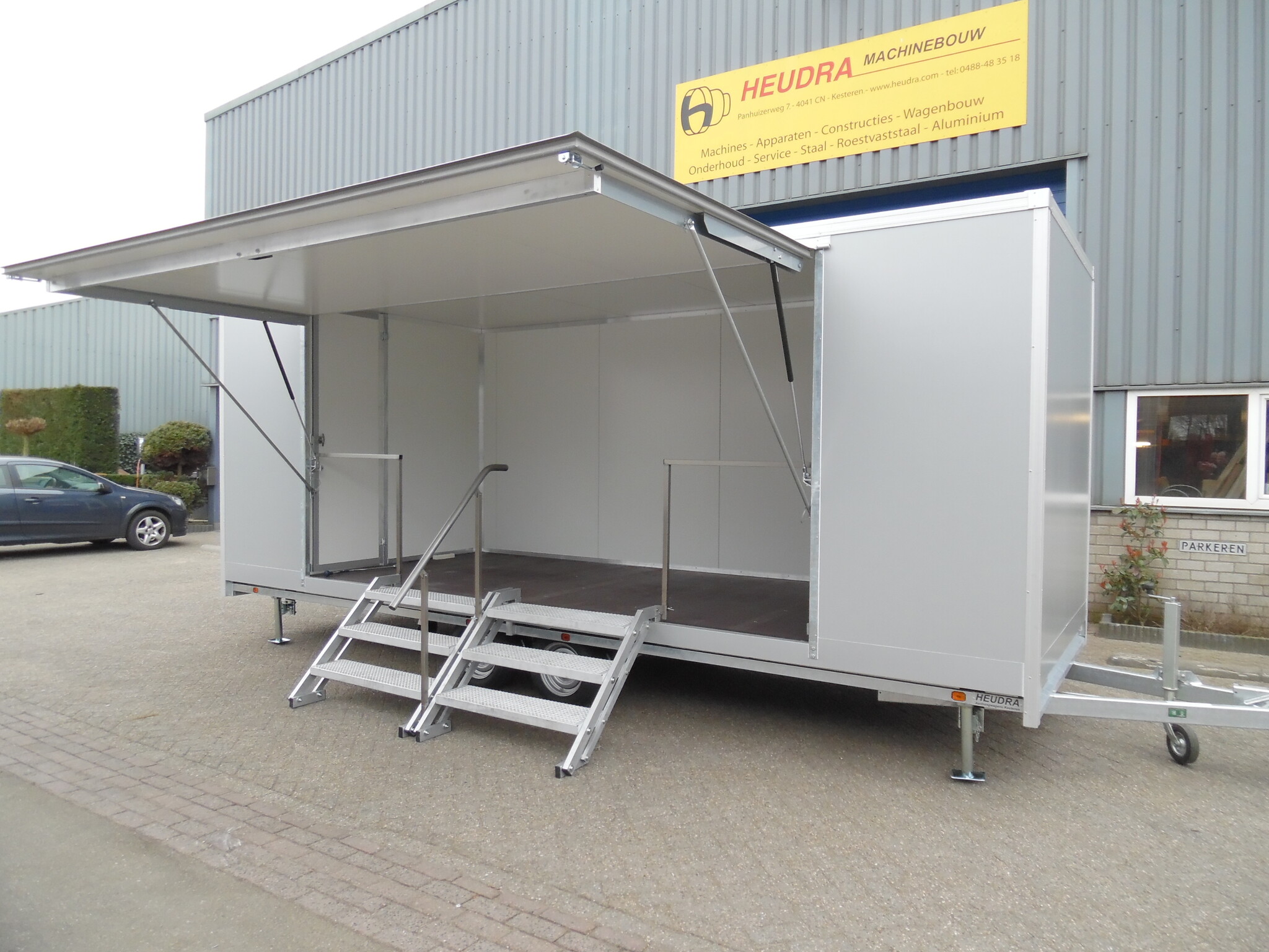 Heudra maatwerk gesloten aanhangwagen met verkoopklep