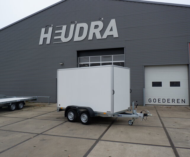 Saris gesloten aanhangwagen GO 2700kg 306x154x200cm