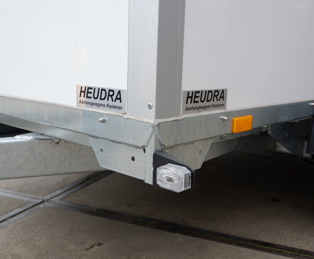Saris gesloten aanhangwagen GO 2700kg 306x154x200cm