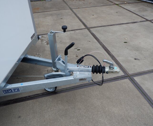 Saris gesloten aanhangwagen GO 2700kg 306x154x200cm